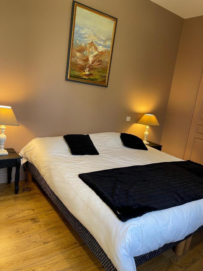 Domaine Des Peyries - Chambres Et Table D'Hotes Saint-Barthelemy-d'Agenais Ngoại thất bức ảnh