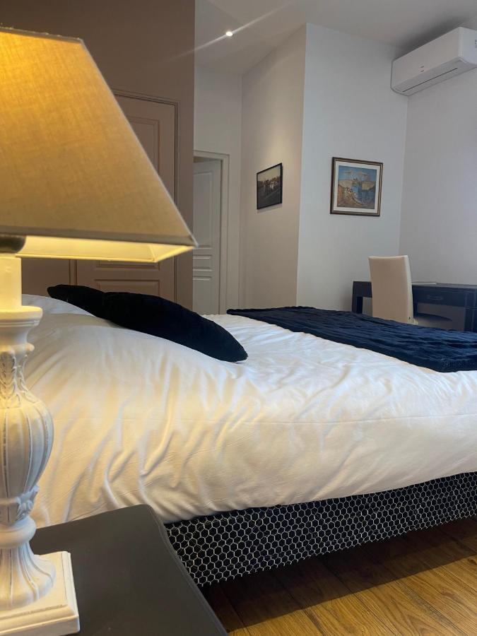 Domaine Des Peyries - Chambres Et Table D'Hotes Saint-Barthelemy-d'Agenais Ngoại thất bức ảnh