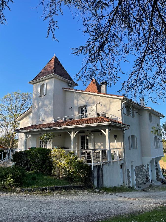 Domaine Des Peyries - Chambres Et Table D'Hotes Saint-Barthelemy-d'Agenais Ngoại thất bức ảnh