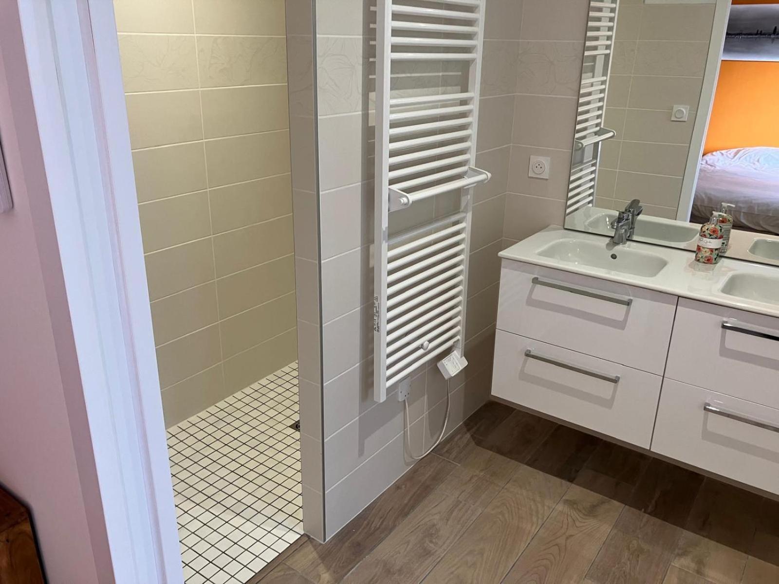 Domaine Des Peyries - Chambres Et Table D'Hotes Saint-Barthelemy-d'Agenais Ngoại thất bức ảnh